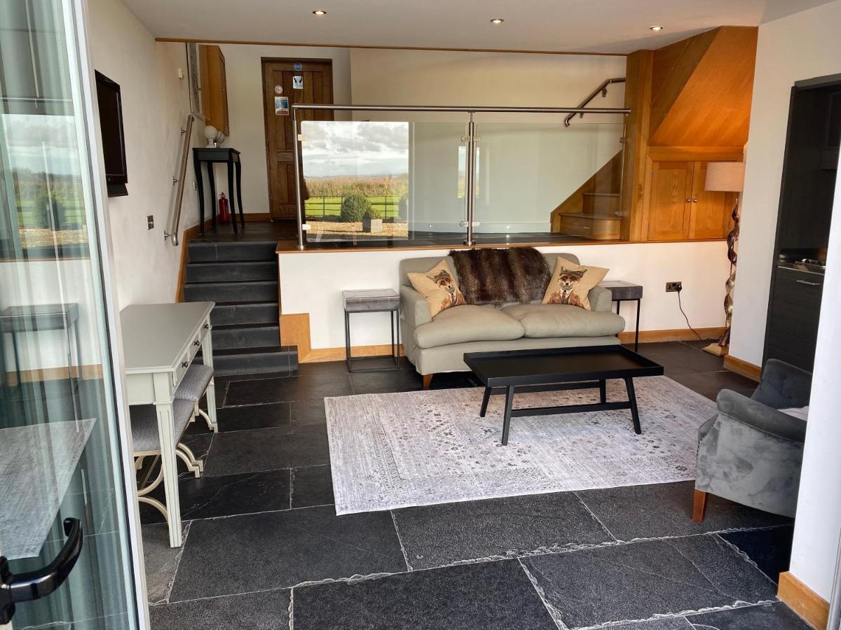The Farmyard Adults Only Apartment Yeovil Bagian luar foto