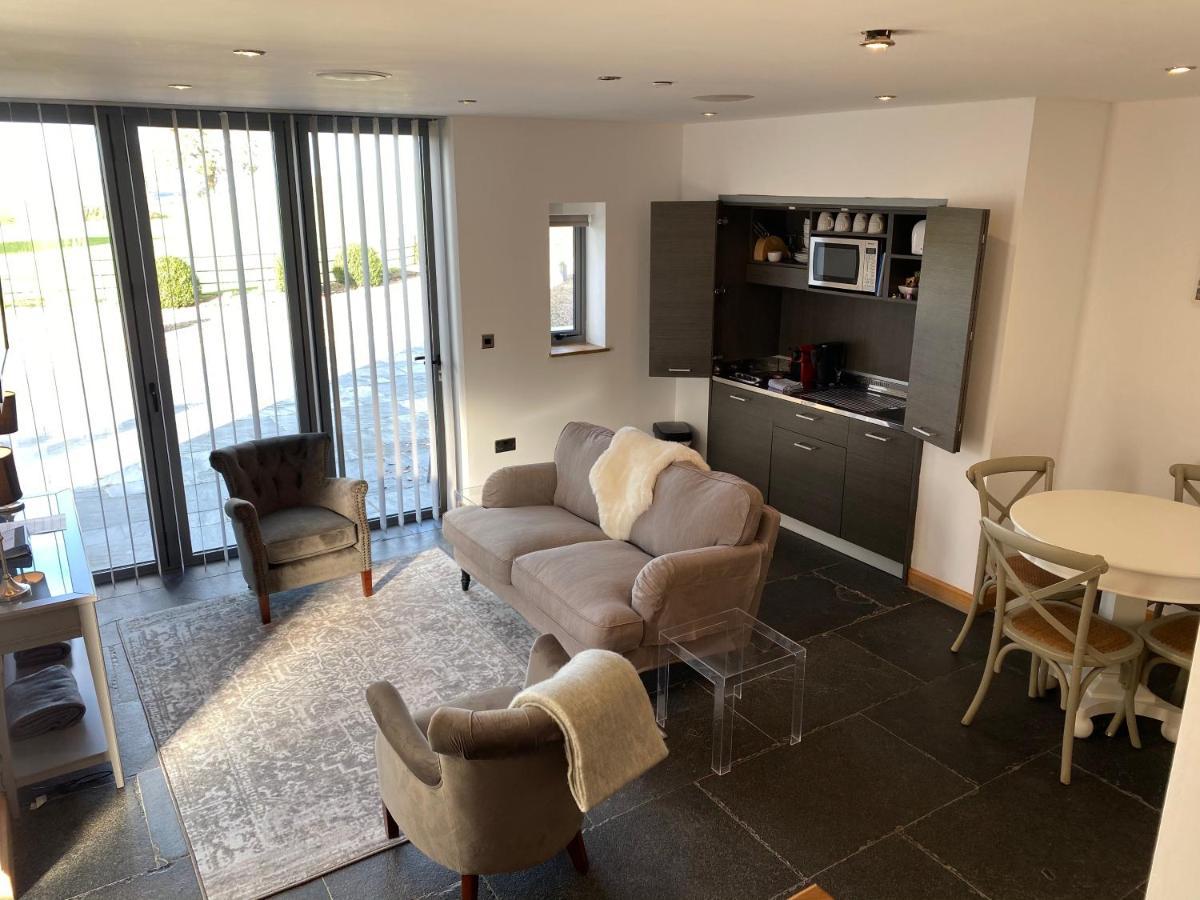 The Farmyard Adults Only Apartment Yeovil Bagian luar foto