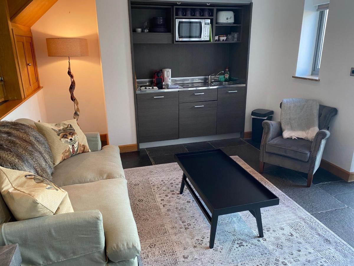 The Farmyard Adults Only Apartment Yeovil Bagian luar foto